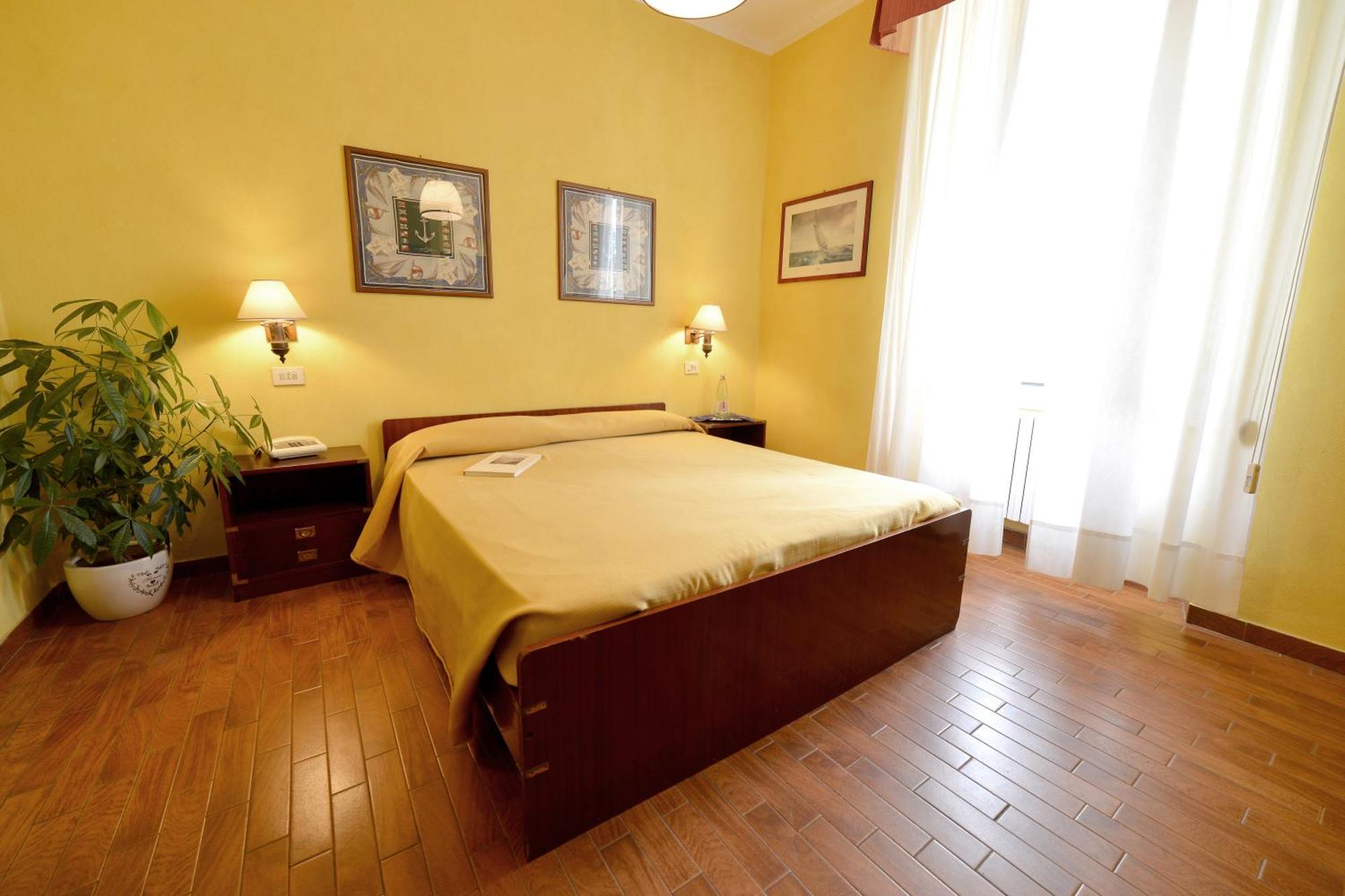 Hotel Rosalia Bordighera Zewnętrze zdjęcie
