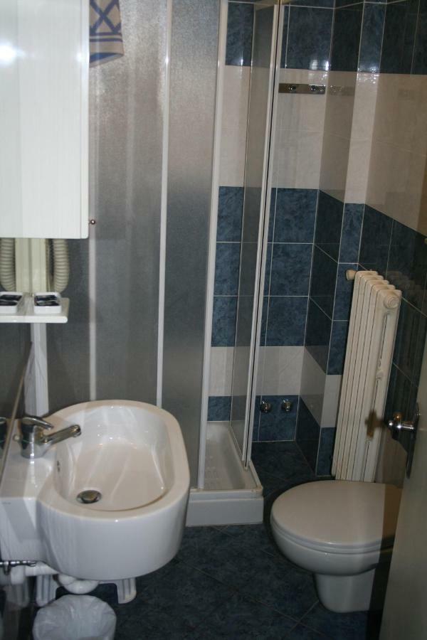 Hotel Rosalia Bordighera Zewnętrze zdjęcie
